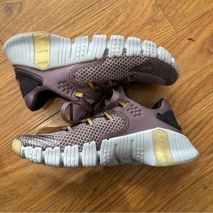 Nike Metcon Free 4 women’s size 7like new